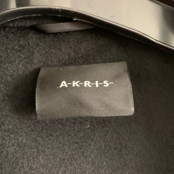 Akris Wool Cape (optional belt) - Picture 6 of 7